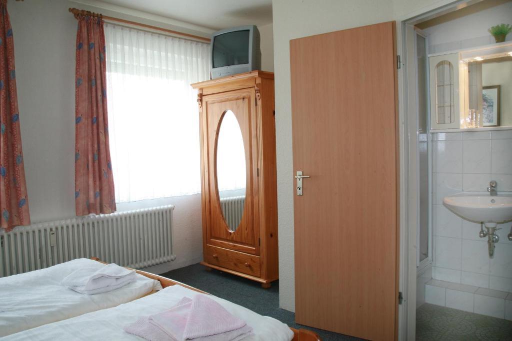 Zum Weserwehr Guest house Bremen